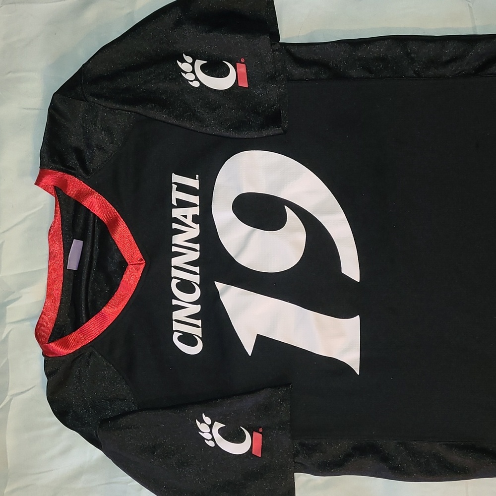 University of Cincinnati #19 Bearcats jersey